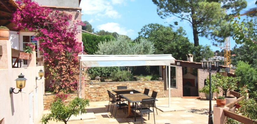 Plateau des Martégaux maison T6 avec piscine et grand terrain